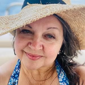 Meet your Posher, Patricia